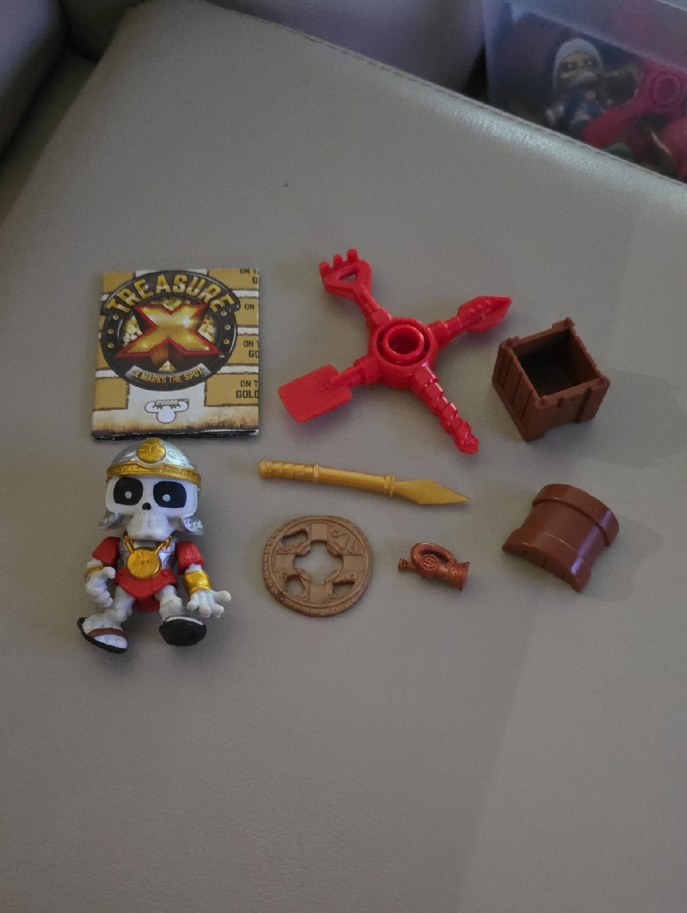 Treasure X The Golden Gladiators Brutus Blingus Moose Toys Series 1